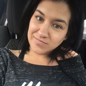 Meet your Posher, Joette